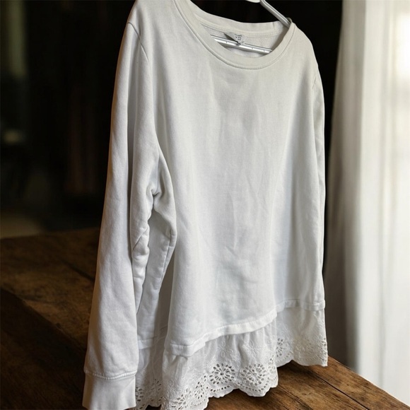 CROWN & IVY White Lace Hem Sweatshirt - Picture 2 of 4